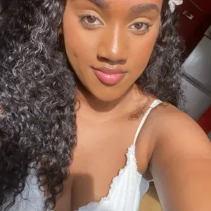 Disponible à Orléans , Aide-soignante pour personnes âgées