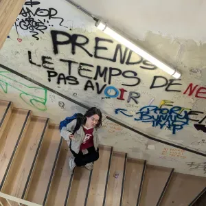 Babysitter attentive que Bourg des comptes et alentours 