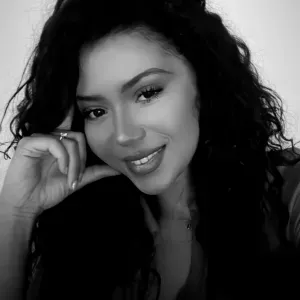 garde d'enfants avec bienveillance et amour des petits