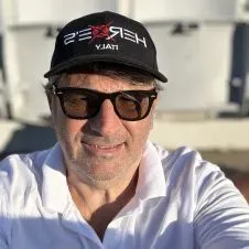 Cerco persona per gestione domestica a Casalecchio Di Reno