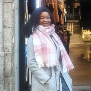 Cuidadora carinhosa e dedicada Lisboa e zona sul