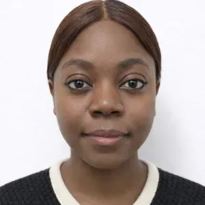 Baby-sitter sérieuse, douce et de confiance