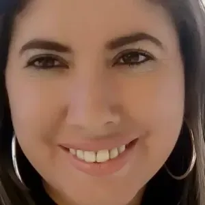 Cuidadora de Idosos | Levo ao Médico, Passeios e Compras