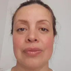 Ama de llaves aimable, ponctuelle, honnête, organisée