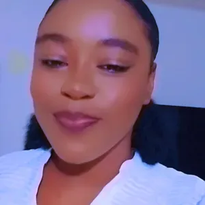 Baby-sitter expérimenté en guyane 