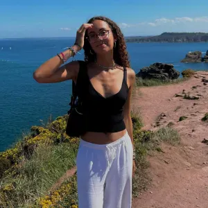 Baby-sitter expérimentée et attentionnée à Paris 