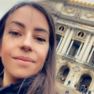 Nounou/Nanny/gouvernante d'enfant et de maison 
