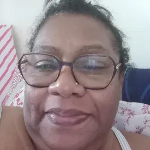 Aide a domicile pour vos aînés  je suis disponibles 