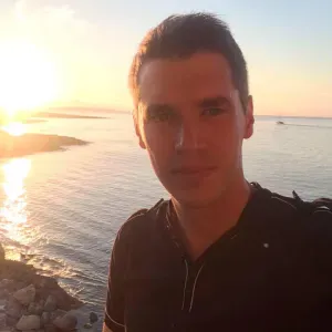 Offre d'emploi de nounou – garde d'enfants à Rougiers