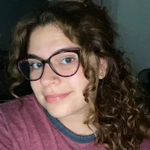 Babysitter com experiência na Margem Sul