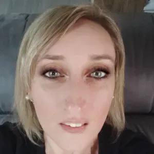 Auxiliaire de vie/ aide ménagère 