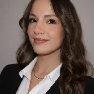 Baby-sitter disponible à Dijon 