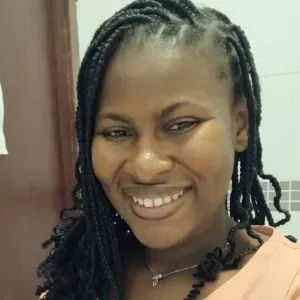 Baby sitter experimentée à montereau fault yonne 