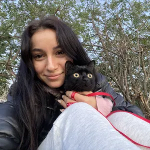 Addetta alle pulizie e riordino