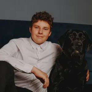 Waldorf-Schüler aus Kleinmachnow passt auf Ihre Kinder auf