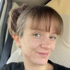 Baby-sitter expérimentée dans les côtes d'Armor