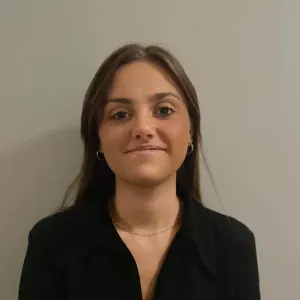Baby-sitter disponible  sur Agen 