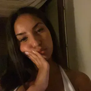 Babysitter disponibile  a FERMO 