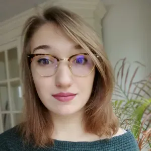 Baby-sitter expérimentée, douce et disponible immédiatement