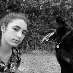 Etudiante vétérinaire amie des animaux 