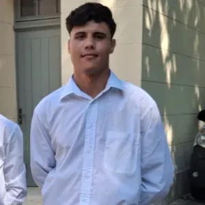 Et je suis disponible