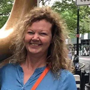 Aide à domicile et dame de compagnie 