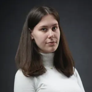 Energetic childcare assistant looking for a job!