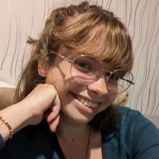 Baby-sitter bienveillante et génératrice de sourires 