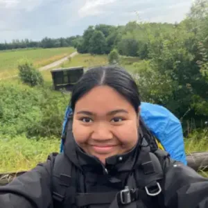 Erfaren og hjertevarm barnepige søger familie