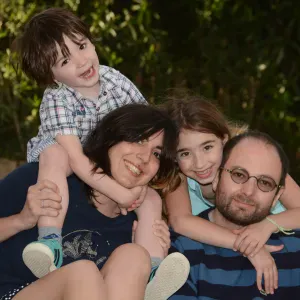 Famille sympathique cherche aide pour le ménage