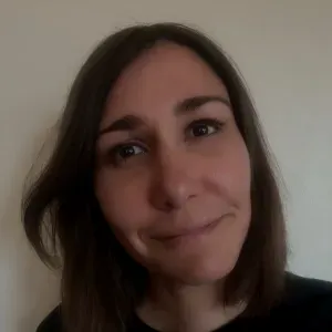 Recherche une baby-sitter