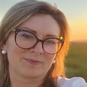 Femme cherche heure de menage a  paris et maisons Alfort 