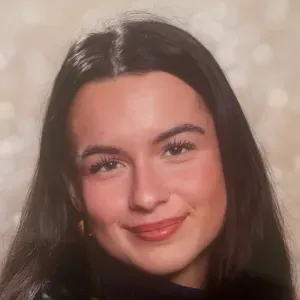Étudiante sérieuse Paris Dauphine donne cours particuliers