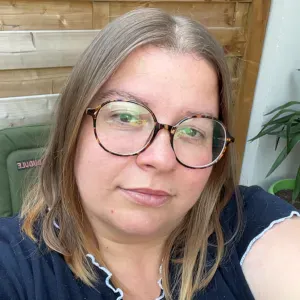 Femme de ménage respectueuse  
