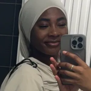 Baby-sitter douce, attentionnée et disponible