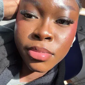 Baby-sitter expérimentée à Nice 