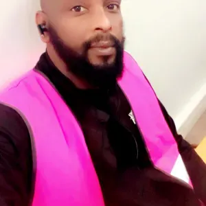 J'ai expérience en tant que homme 