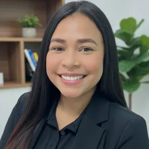 Canguro con experiencia en cuidado de niños y adultos 