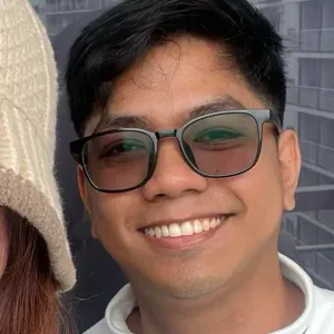 Housekeeping specialist and babysitter