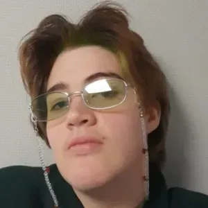 Étudiante qui donne des cours de soutien autour de Rouen