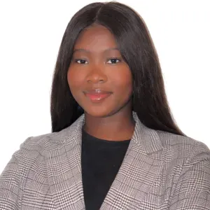  Baby-sitter disponible semaine et week-end à Le Mans