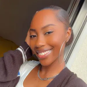 Femme de  ménagère responsable à saint Denis 