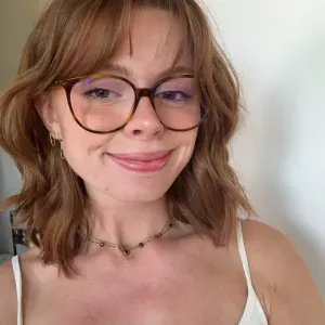 Baby-sitter / étudiante en médecine 