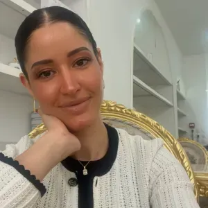 Baby-sitter disponible à Poissy