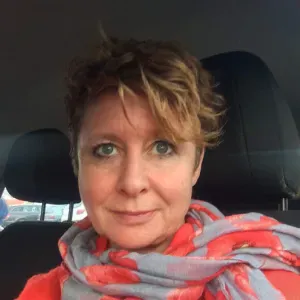 j'ai la compétence et le diplôme d'aide-soignante