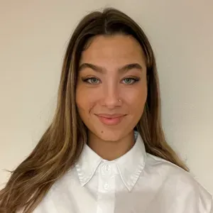 Femme de ménage sérieuse et rigoureuse 