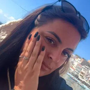 Babysitter attentive et chaleureuse