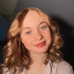 Une baby-sitter là pour prendre soin de vos trésors !!✨