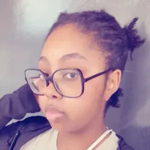 Baby-sitter expérimentée à la recherche d'un emploi !