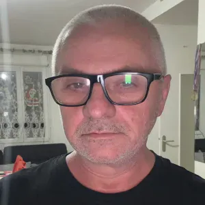 Aurelian Ioan pet-sitter a Lyon 23.